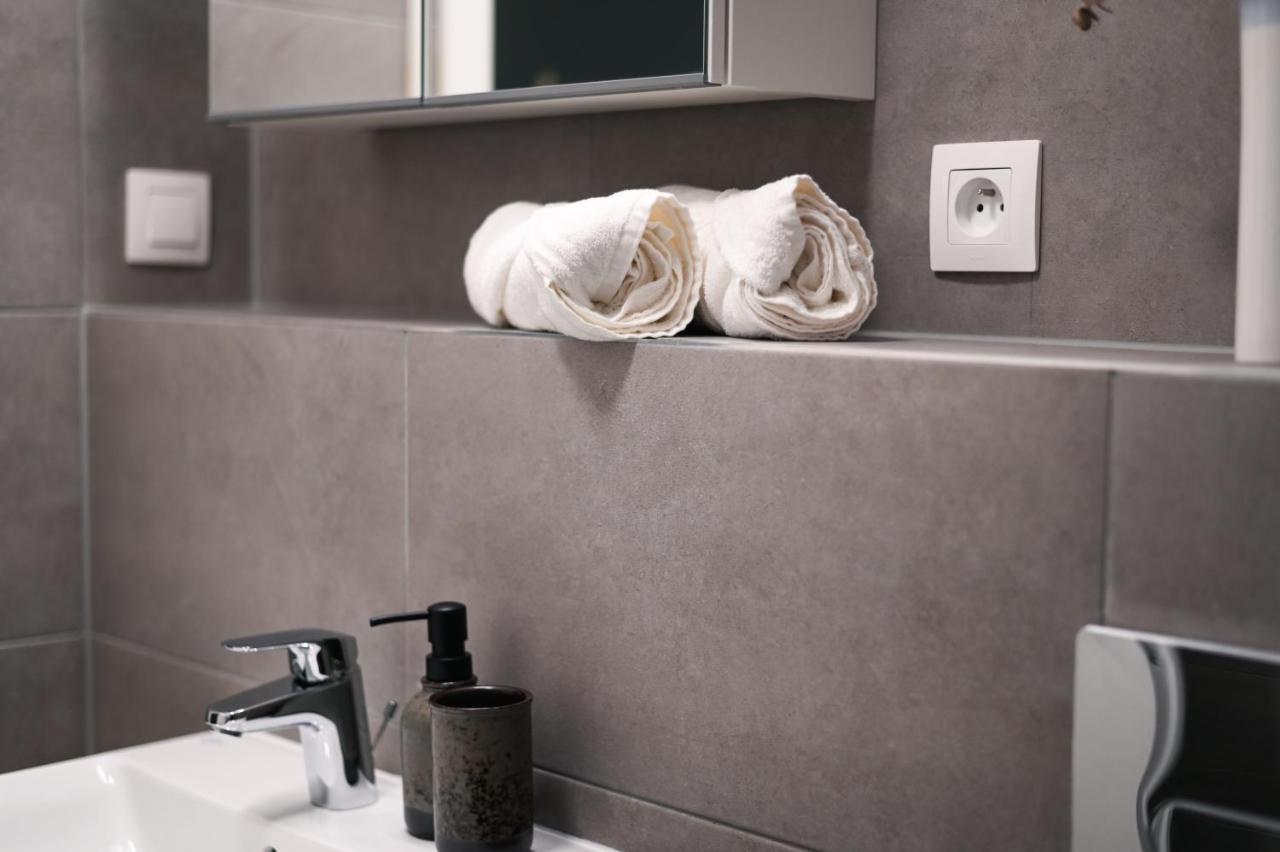 Center - Modern & Elegant Apartment Pressburg