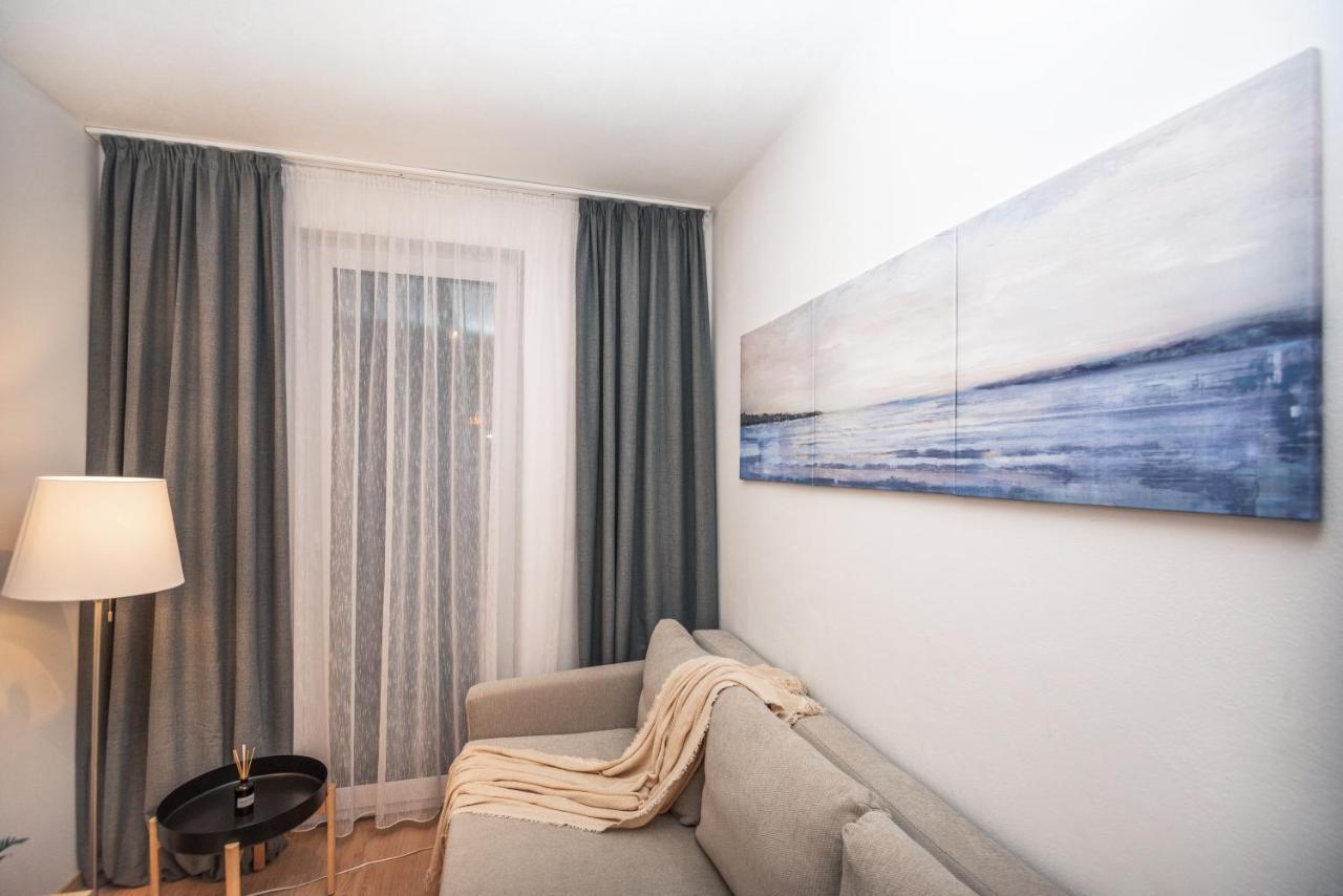 Apartment Center - Modern & Elegant