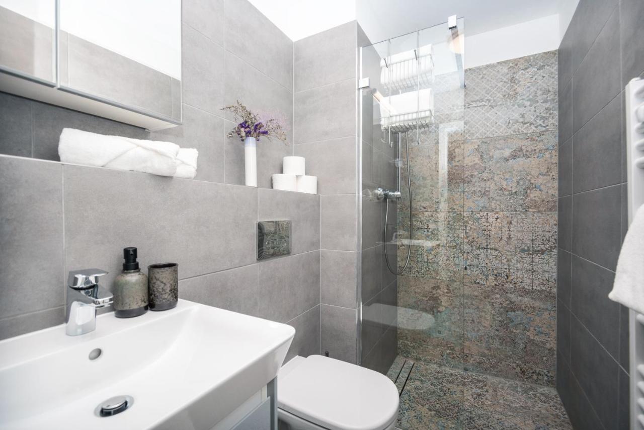 Center - Modern & Elegant Apartman