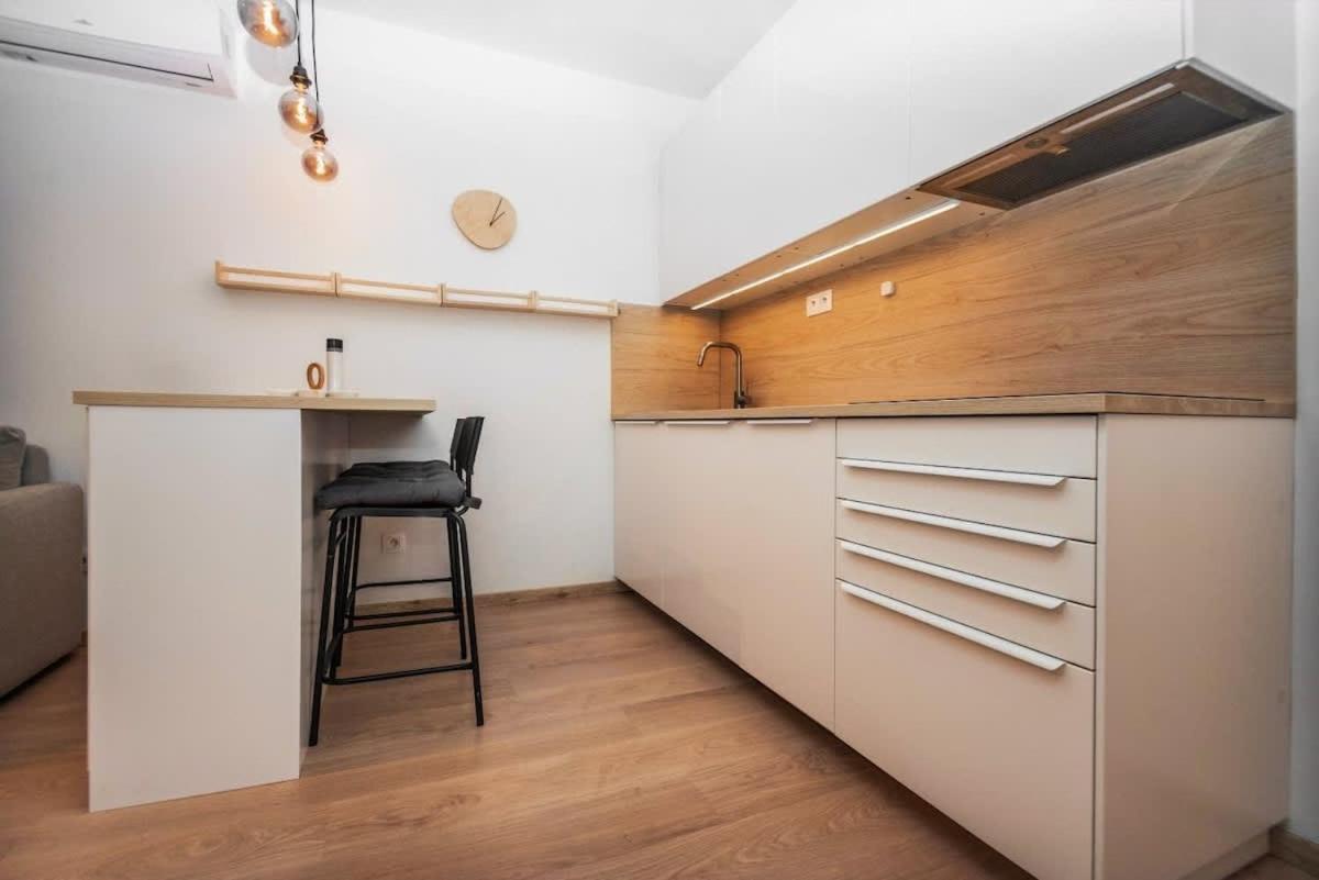 Apartment Center - Modern & Elegant Pressburg