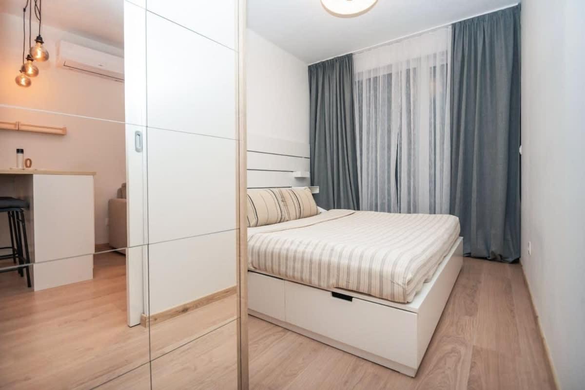 Apartment Center - Modern & Elegant Pressburg