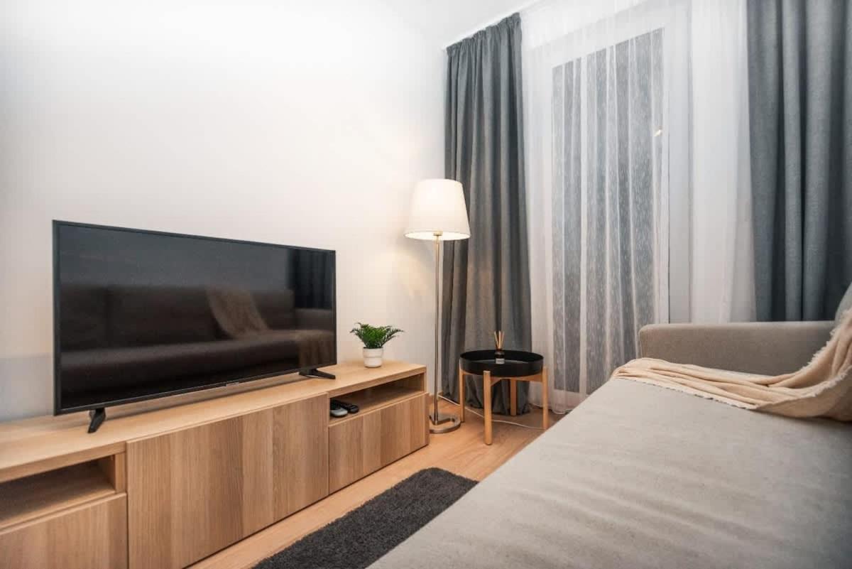 Center - Modern & Elegant * Pressburg
